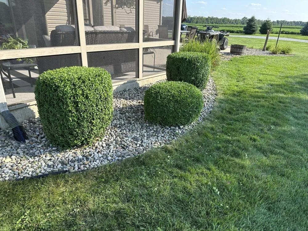 Affordable lawn mowing service in Columbia City, IN by A&J Luxury
