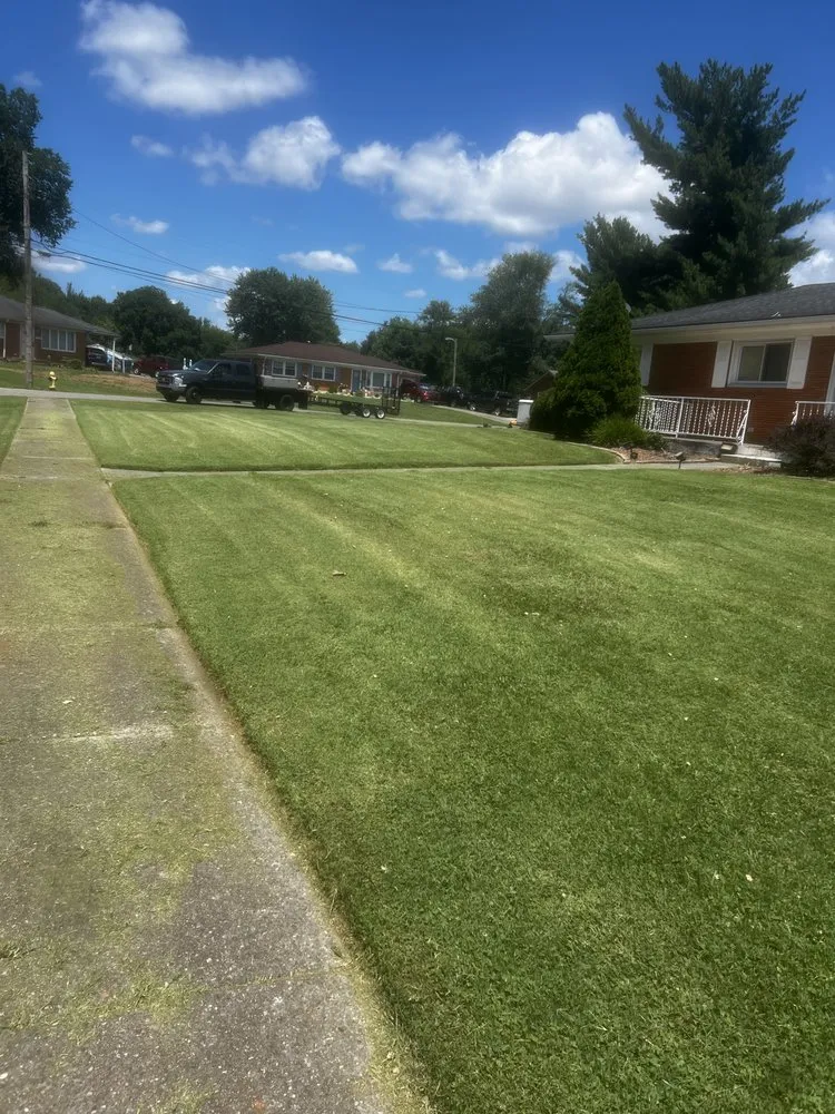 Trusted lawn care service for homes in Louisville, KY by AJ Unlimited