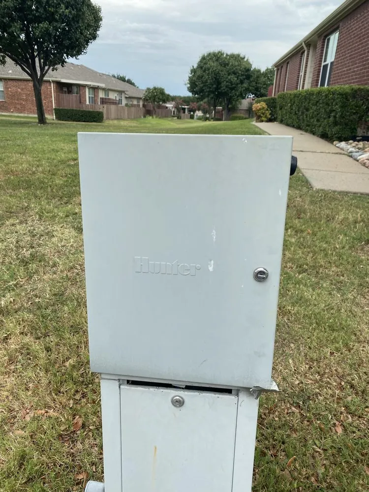 Local lawn mowing service in Pearland, TX by AJ Unlimited