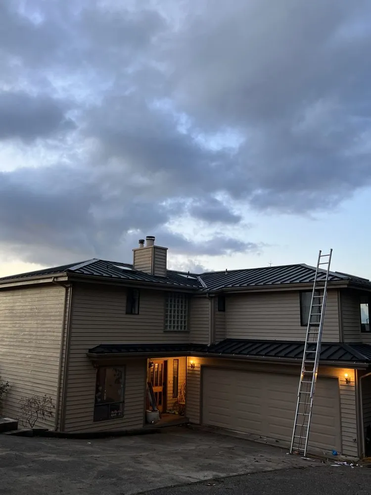 Local yard cleanup service in Lynnwood, WA - AJJ Morales Roofing