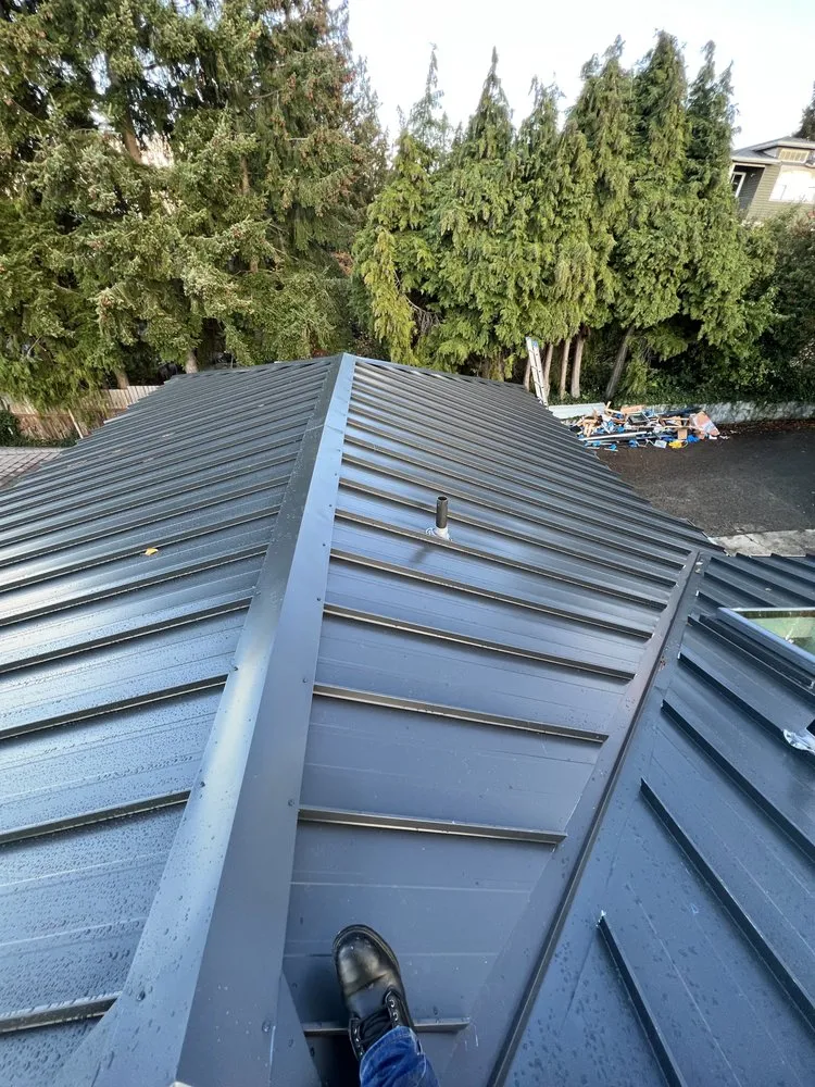 Trusted outdoor landscaping in Lynnwood, WA - AJJ Morales Roofing