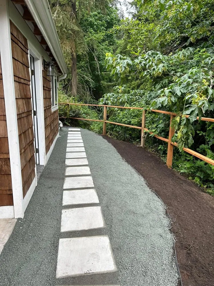 Custom garden landscaping for year-round maintenance in Lynnwood, WA by AJL Landscaping Services