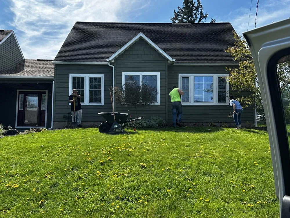 Reliable lawn care service experts serving Syracuse, NY - AJL Landscaping