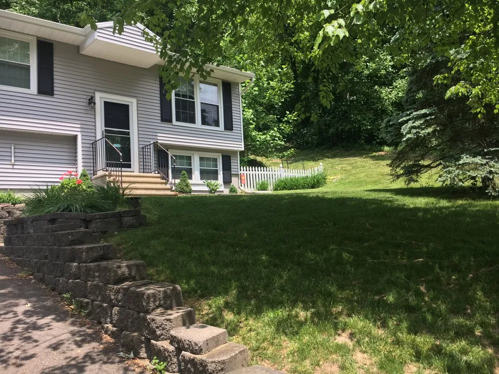 Reliable garden landscaping for homes in Naugatuck, CT by AJL's Landscaping