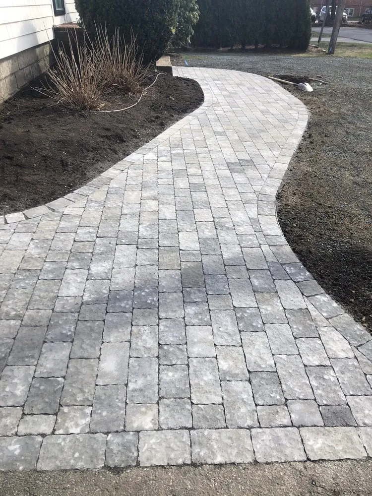 Custom landscape installation in North Berwick, ME - Ajna Stonescapes