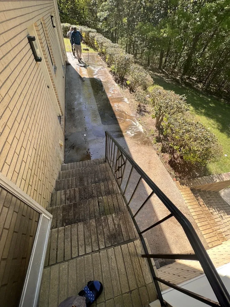 Professional lawn care service with custom design in Augusta, GA by AJR’s Lawncare and Pressure Washing