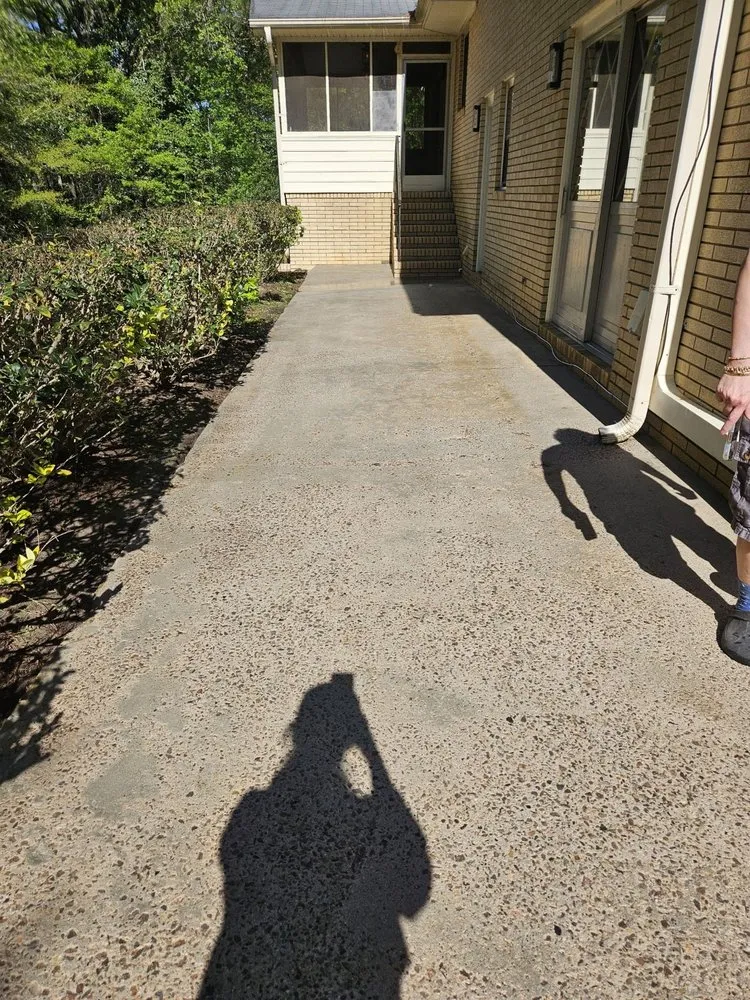 Custom garden landscaping experts serving Augusta, GA - AJR’s Lawncare and Pressure Washing