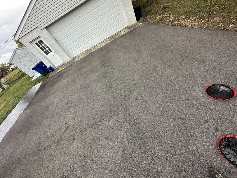 Reliable outdoor landscaping for homes in Columbus, OH by Ajs Columbus handyman