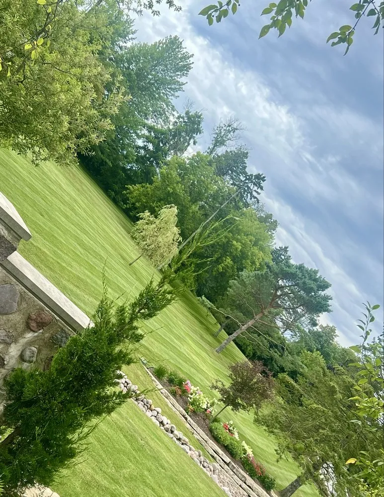 Expert residential landscaping experts serving Milwaukee, WI - A&J's Landscape