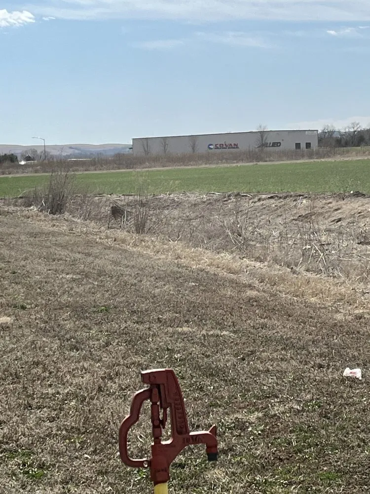 Reliable yard maintenance in Manhattan, KS - Ajs Lawn And Services