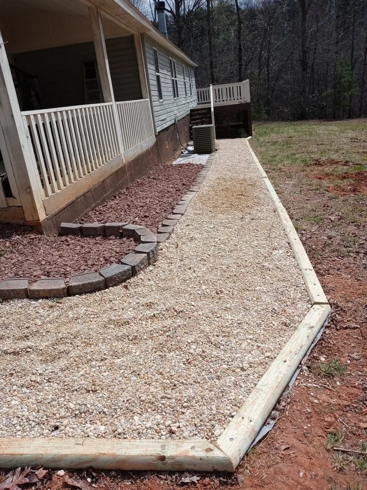 Affordable garden landscaping in Eastanollee, GA by Aj's lawn care