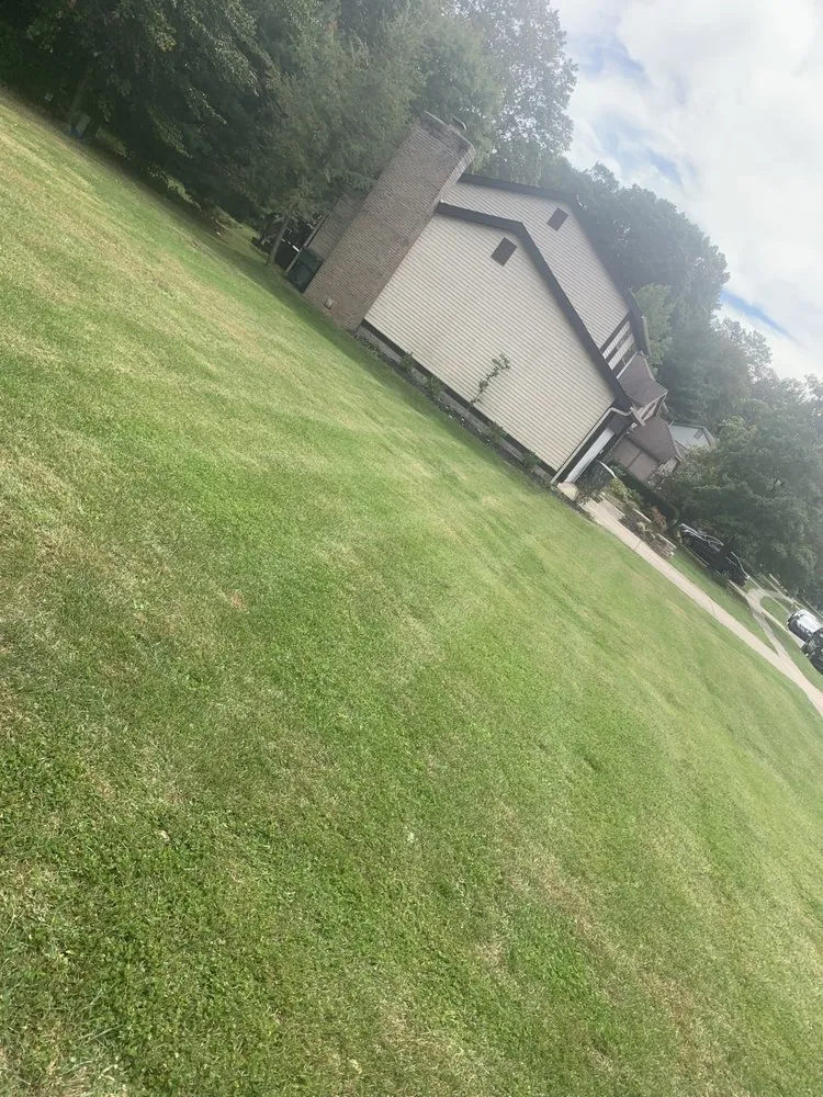 Trusted lawn mowing service in Pickerington, OH - AJ’s lawncare Service