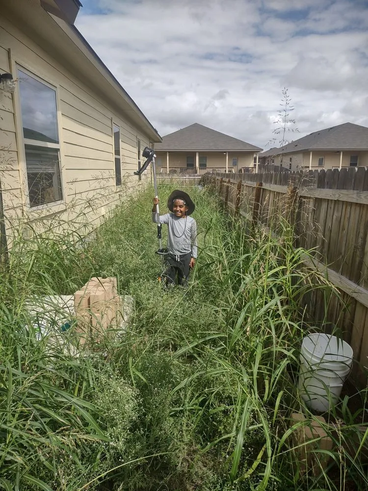 Expert yard cleanup service for residential properties in Converse, TX by Aj's Supreme Lawncare Services