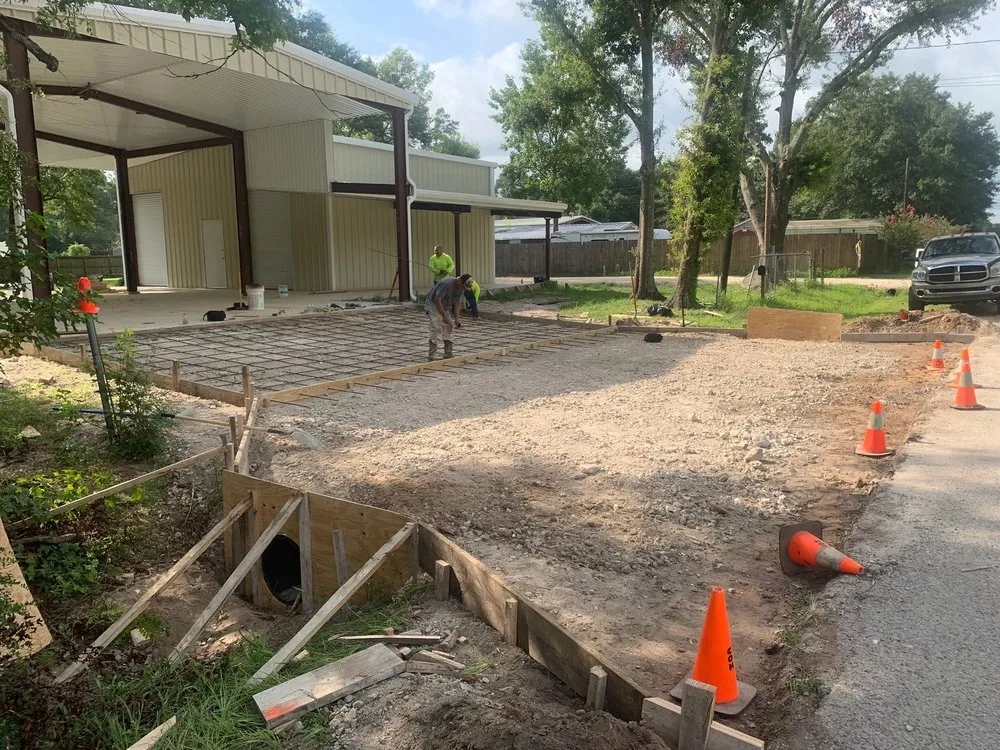 Professional landscape installation for homes in Humble, TX by Ak flores landscaping services