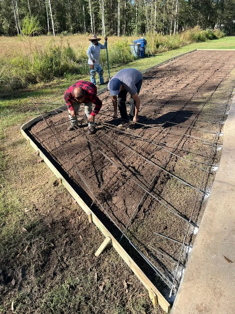 Reliable yard cleanup service near you across Humble, TX - Ak flores landscaping services