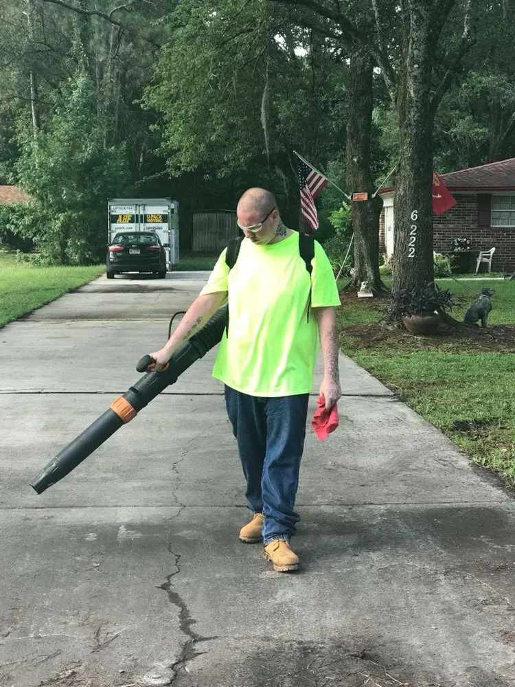 Professional residential landscaping in Jacksonville, FL by A&k Landscaping