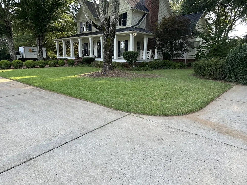 Top-rated yard maintenance for outdoor upgrades in Jonesboro, GA by AK Lawn & Commercial Cleaning