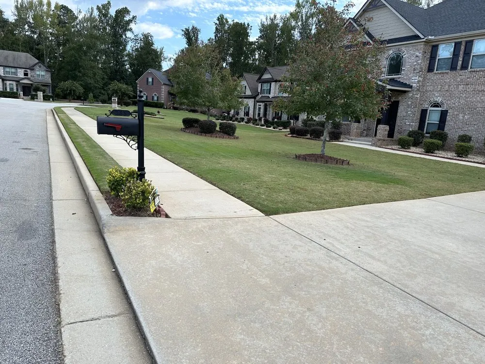 Top-rated lawn mowing service in Jonesboro, GA by AK Lawn & Commercial Cleaning