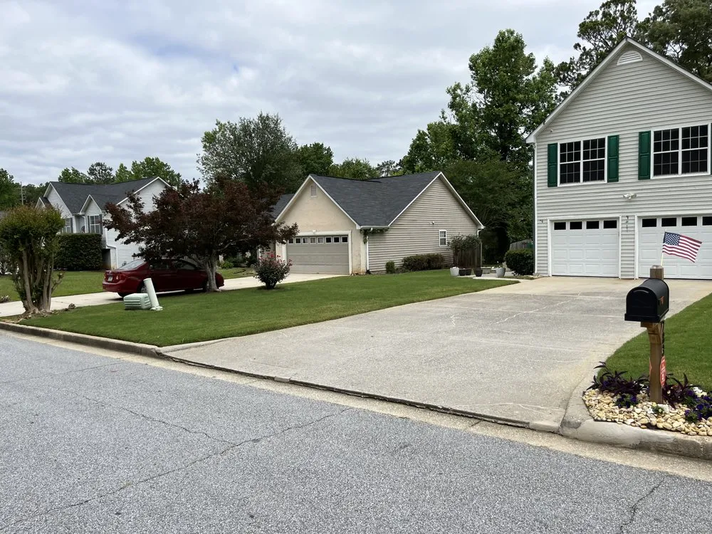 Top-rated residential landscaping in Jonesboro, GA by AK Lawn & Commercial Cleaning