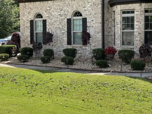 AK Lawn & Commercial Cleaning Logo