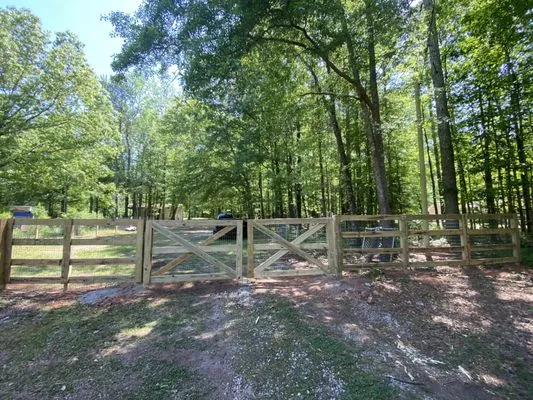 Akins Fencing & Landscaping