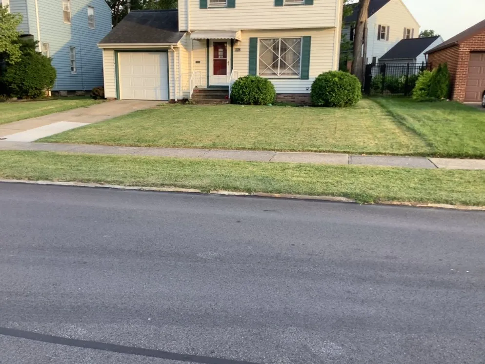 Affordable yard maintenance in Chardon, OH - AKM Grounds Management