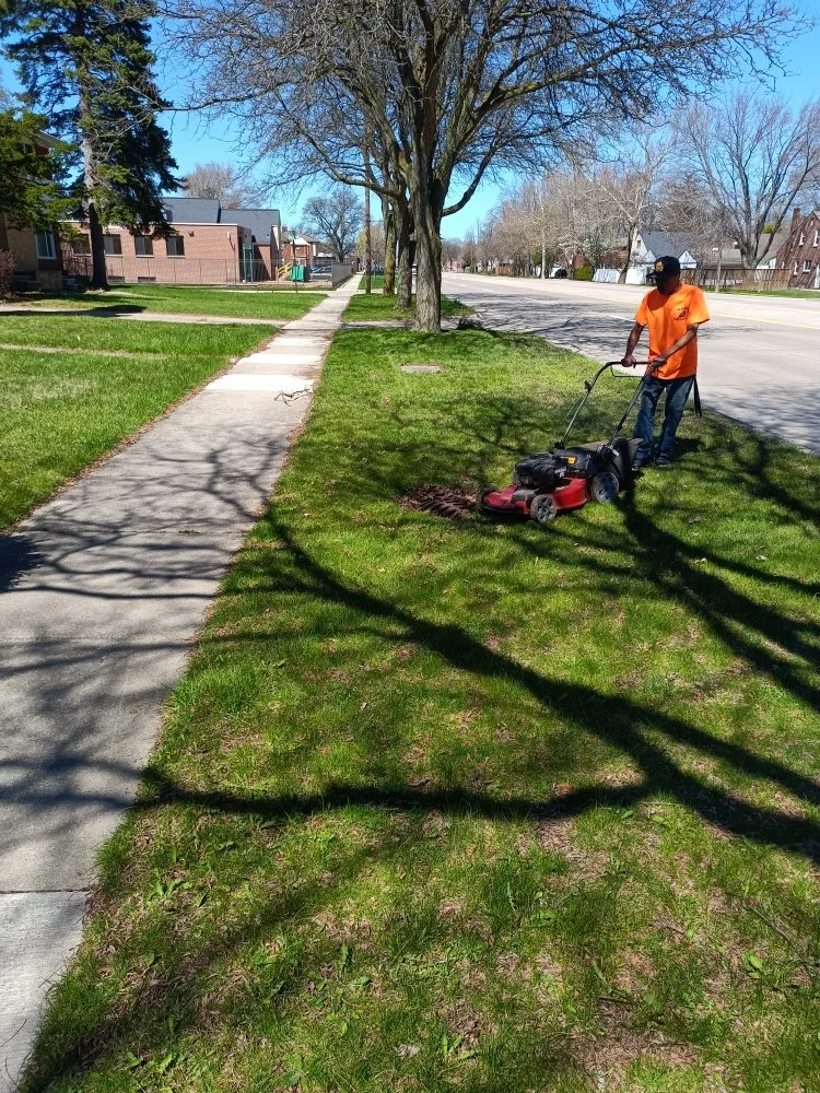 Reliable lawn care service experts serving Detroit, MI - AL & Son's Landscaping & Snow Removal