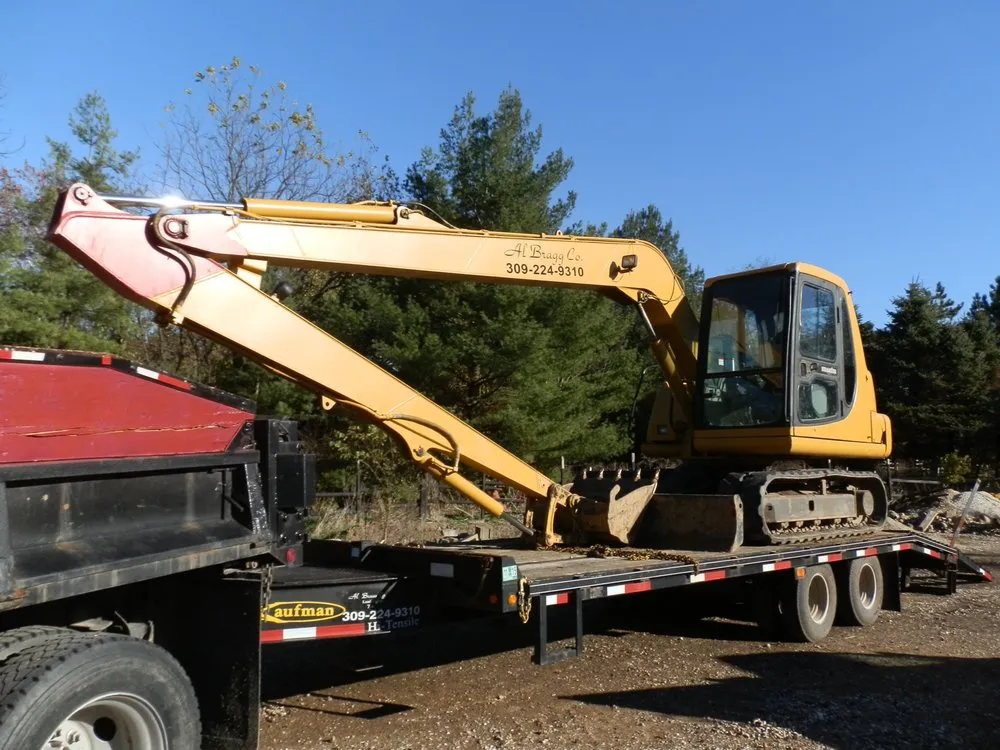 Custom lawn care service in Mapleton, IL - Al Bragg Excavating