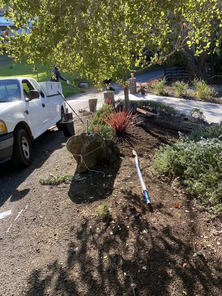 Top-rated lawn mowing service in East Palo Alto, CA by Al Carpio Landscaping