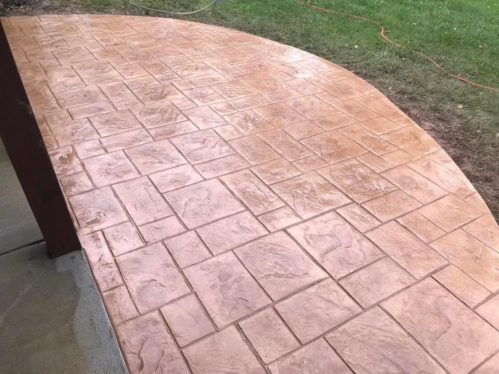 Top-rated lawn care service experts serving Hendersonville, NC - A&L Construction And Lawn Care