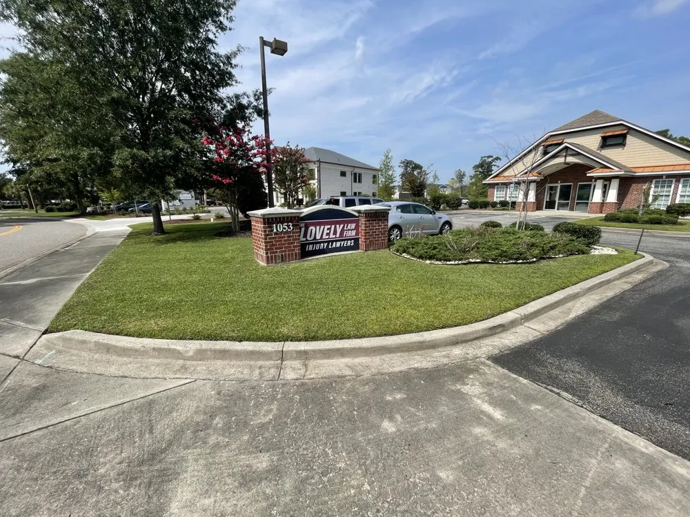 Reliable yard maintenance with custom design across Conway, SC - A&L Landscaping