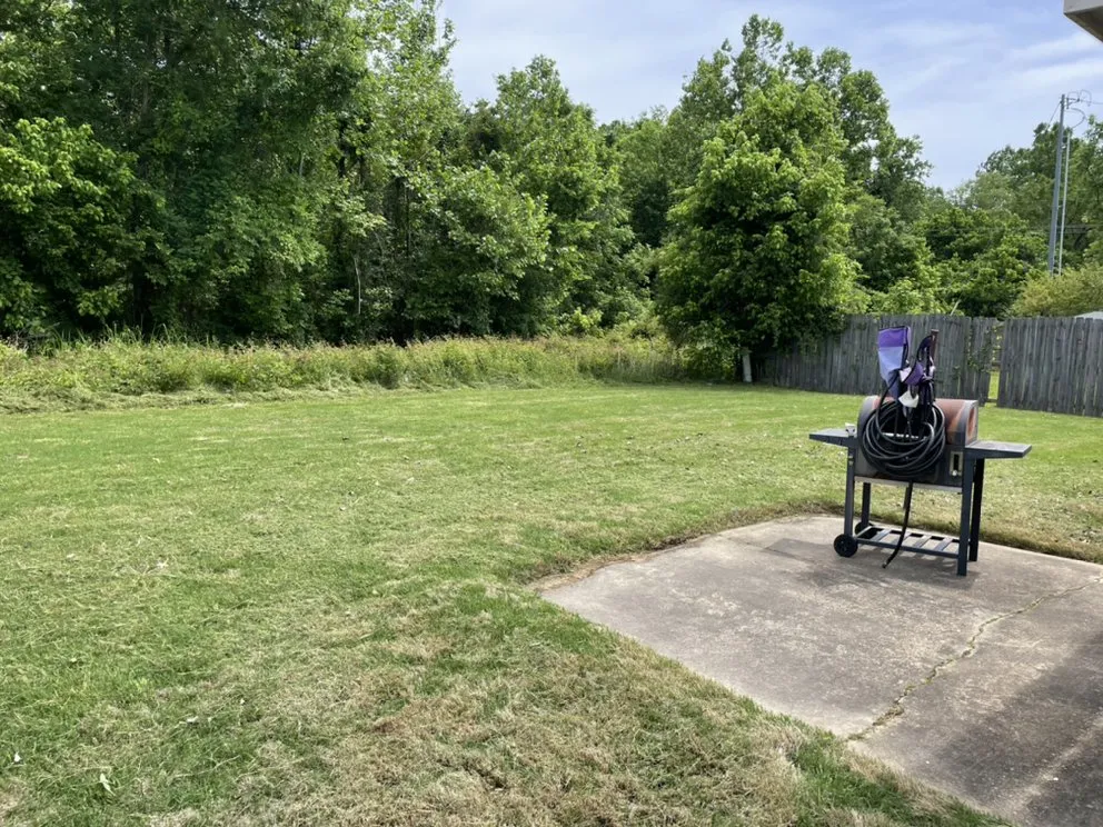 Affordable residential landscaping for year-round maintenance in Coldwater, MS by AL LawnCare