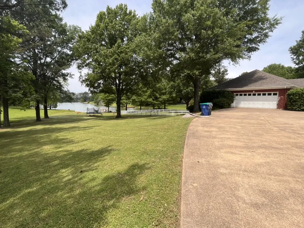 Professional yard cleanup service in Coldwater, MS by AL LawnCare