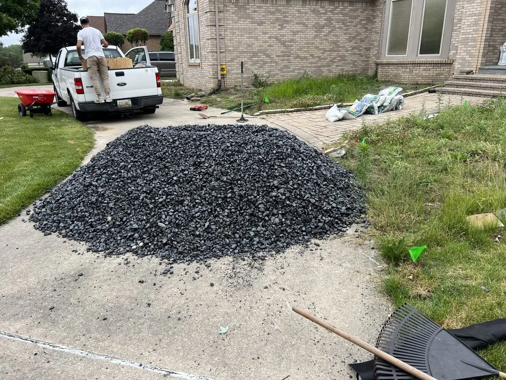 Professional yard cleanup service for residential properties in Sterling Heights, MI by Al Mati