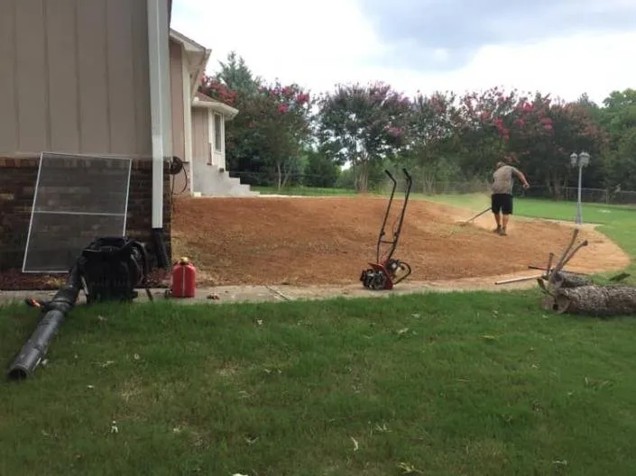 Affordable lawn care service experts serving Vinemont, AL - Alabama Dirt Worx