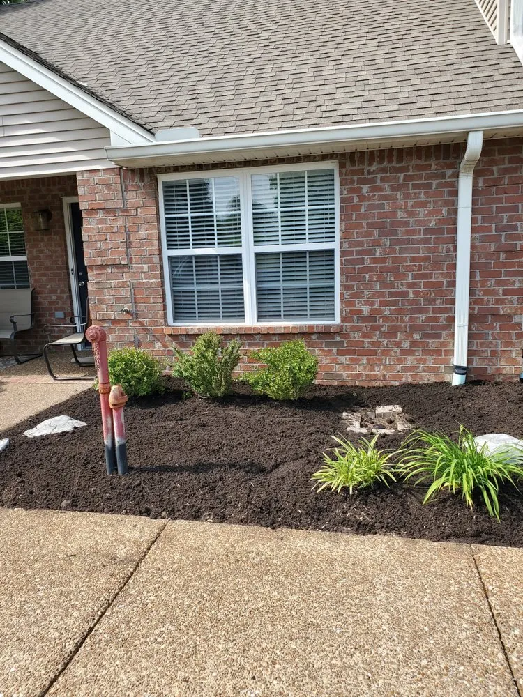 Expert outdoor landscaping for residential properties in Alexander City, AL by Alabama Fence And Landscape Contractors