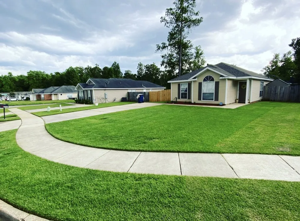 Affordable residential landscaping in Semmes, AL by Alabama Lawn Care Pros