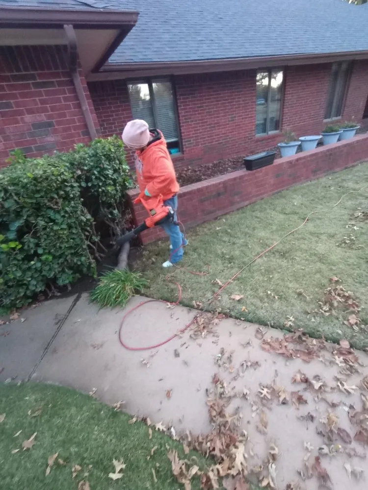 Top-rated residential landscaping with custom design across Enid, OK - AlaCarte Mowing & More