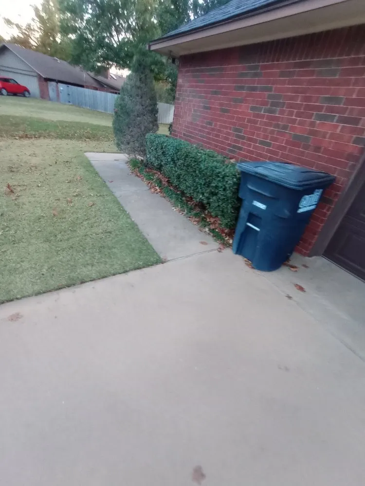 Local landscape installation for homes across Enid, OK - AlaCarte Mowing & More