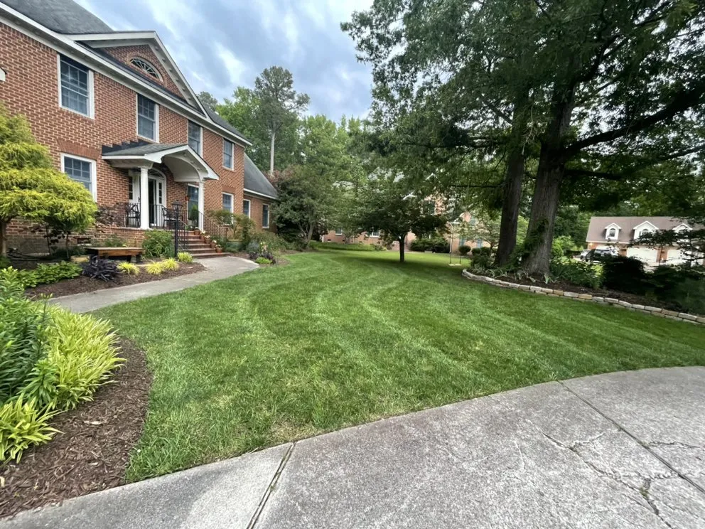 Reliable landscape design in Chesapeake, VA by Alaina Lee lawncare