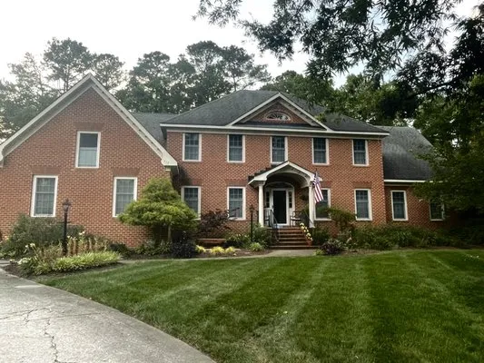 Alaina Lee lawncare Logo