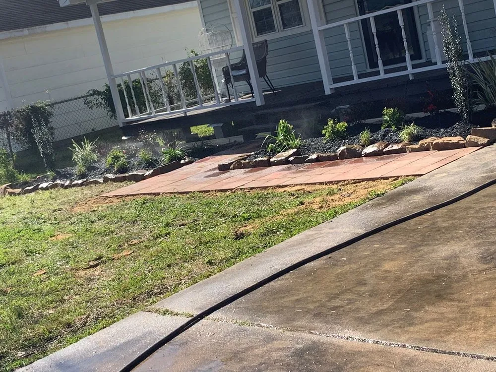 Custom landscaping services in New Caney, TX by AL&AL Lawn Service