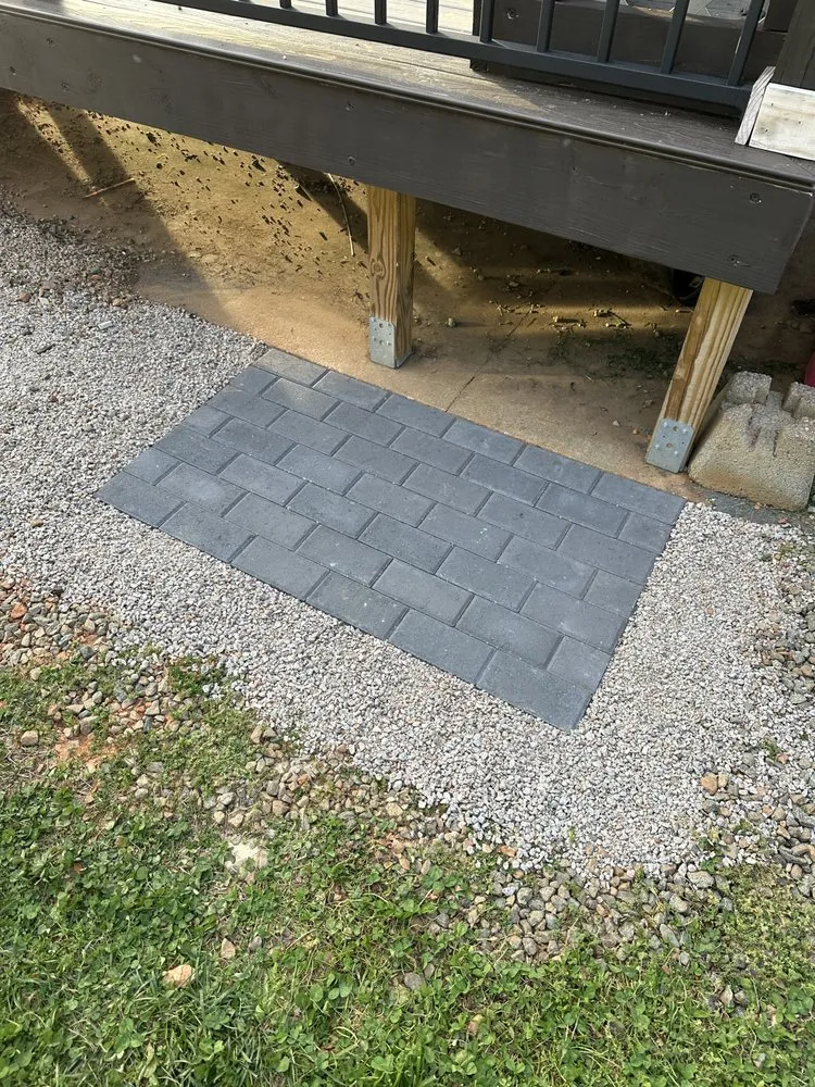 Reliable outdoor landscaping for residential properties in Burlington, NC by Alamance Hardscapes