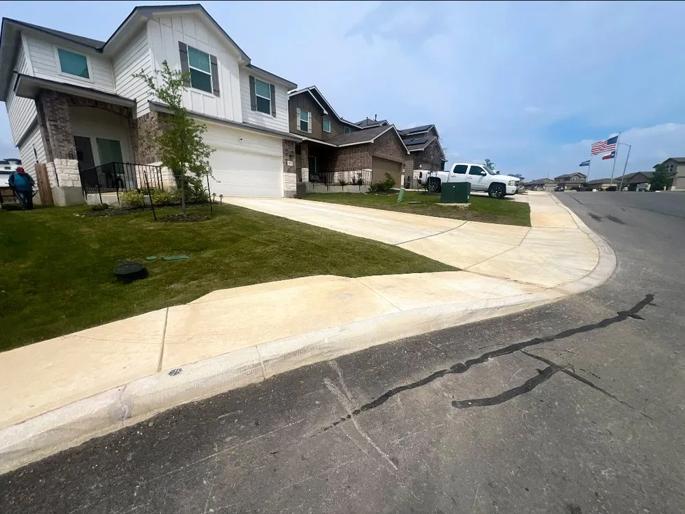 Affordable yard cleanup service in San Antonio, TX by Alamo City Lawn Pro