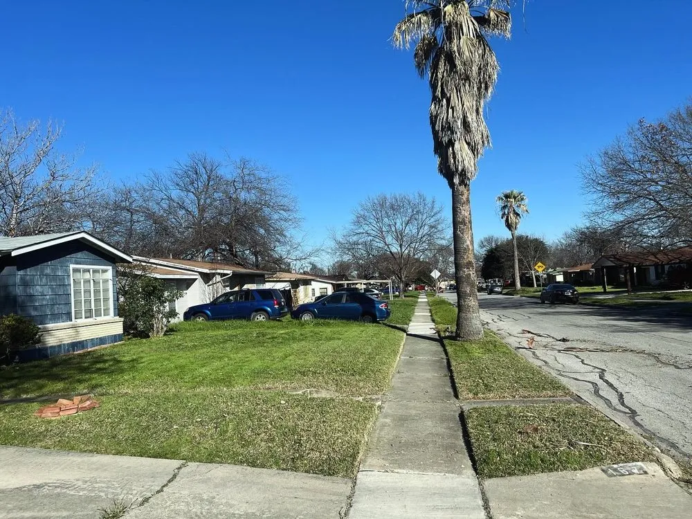 Reliable yard maintenance in San Antonio, TX - Alamo City Lawn Pro