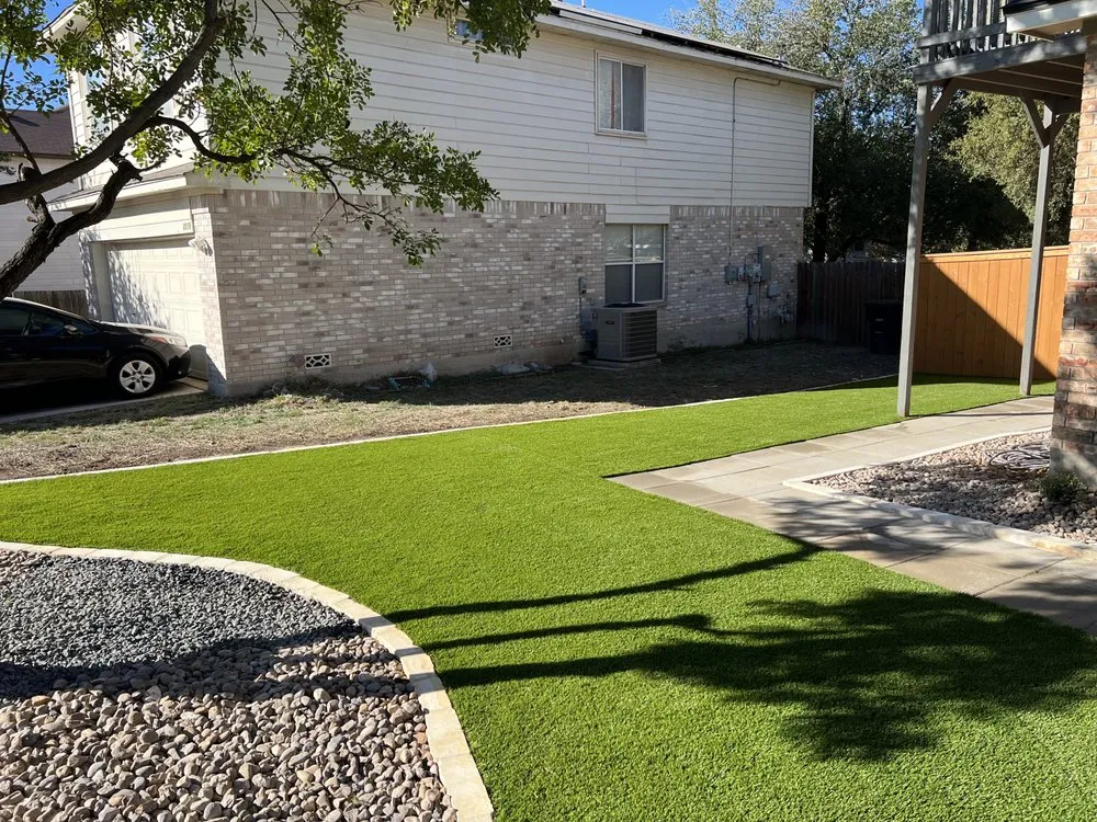 Top-rated landscaping services experts serving San Antonio, TX - Alamo City Tree Service & Landscaping