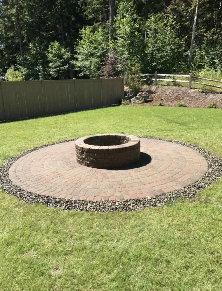 Top-rated lawn care service experts serving Lake Tapps, WA - Alamo Home Services