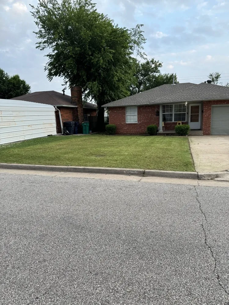 Top-rated residential landscaping with custom design in Oklahoma City, OK by Alamo Lawn Care