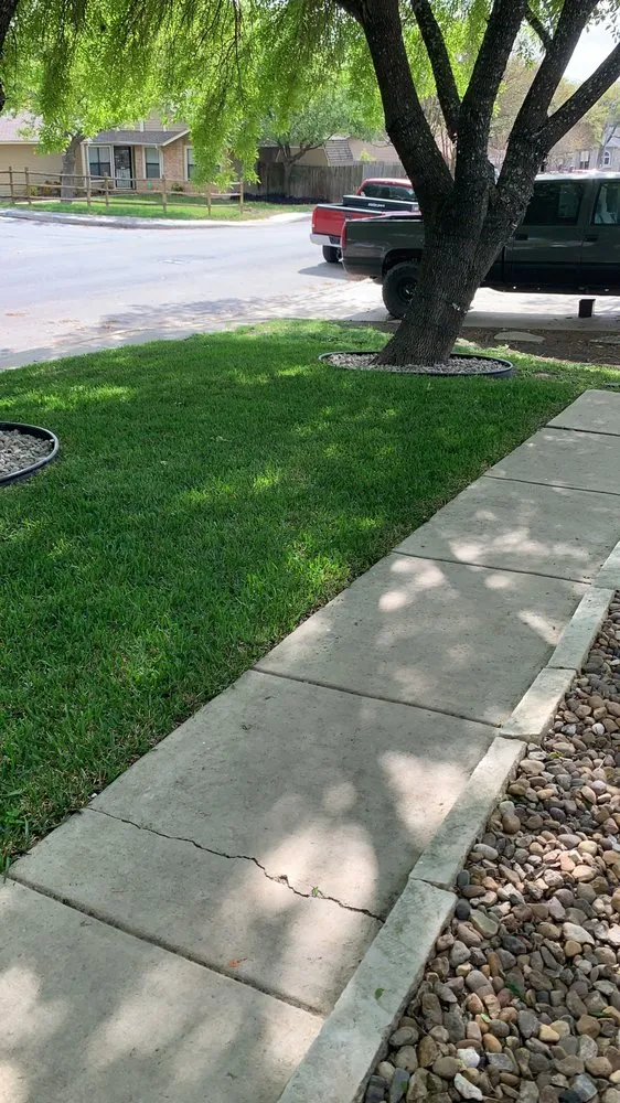 Expert landscaping services for residential properties in FAIR OAKS, TX by Alamo Lawncare and Landscaping
