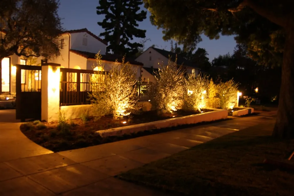 Affordable outdoor landscaping for homes in Irwindale, CA by Alan Dunn Landscape Design